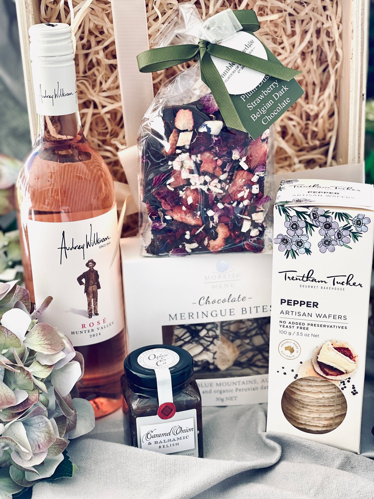 
                  
                    Luxe Mum
                  
                