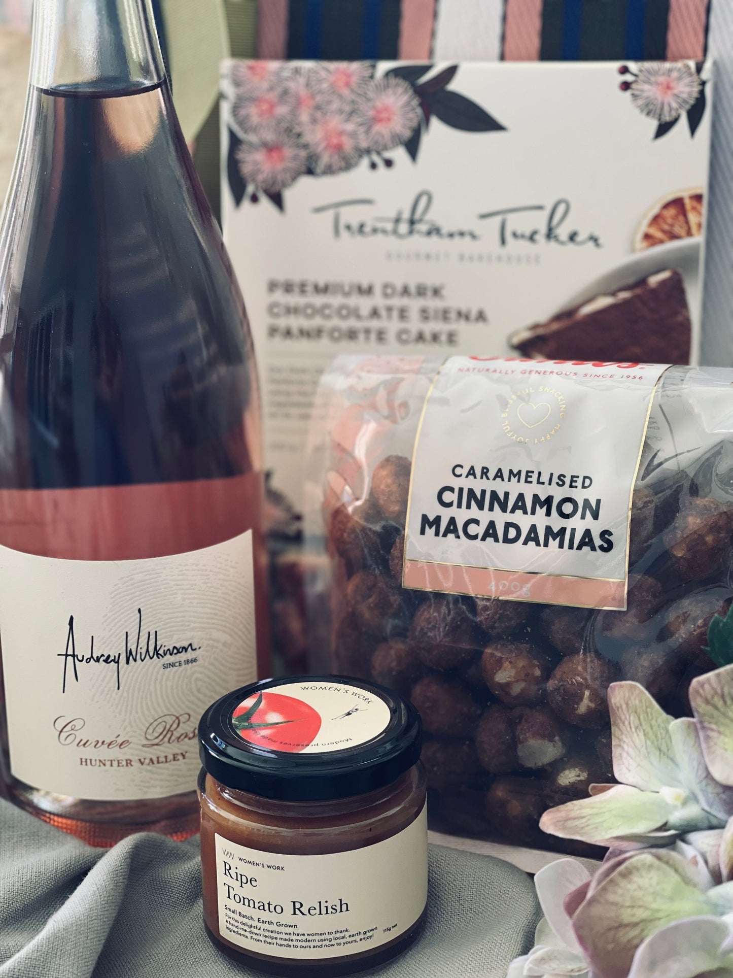 
                  
                    Mum's Market Hamper
                  
                