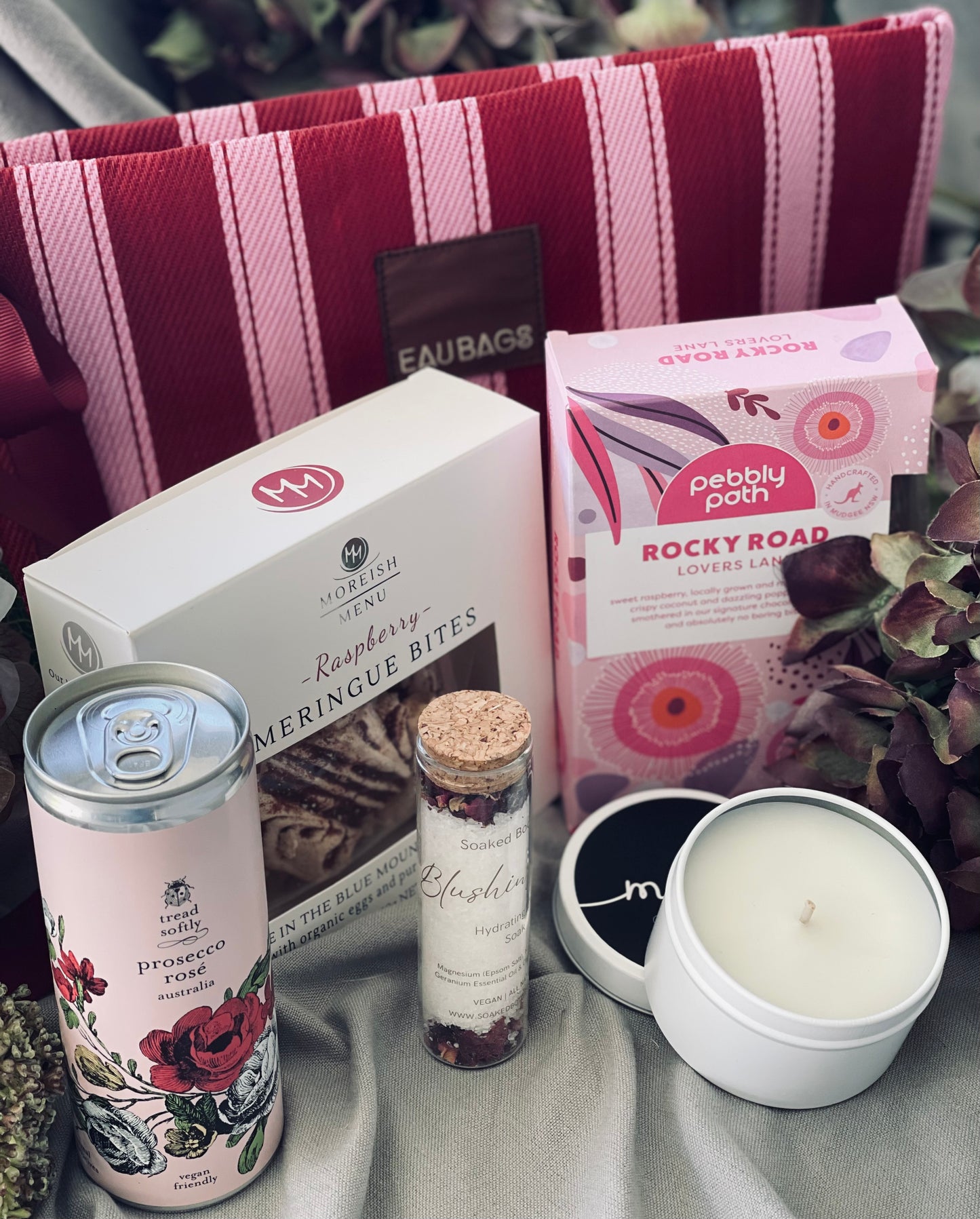 
                  
                    Pamper Poché
                  
                
