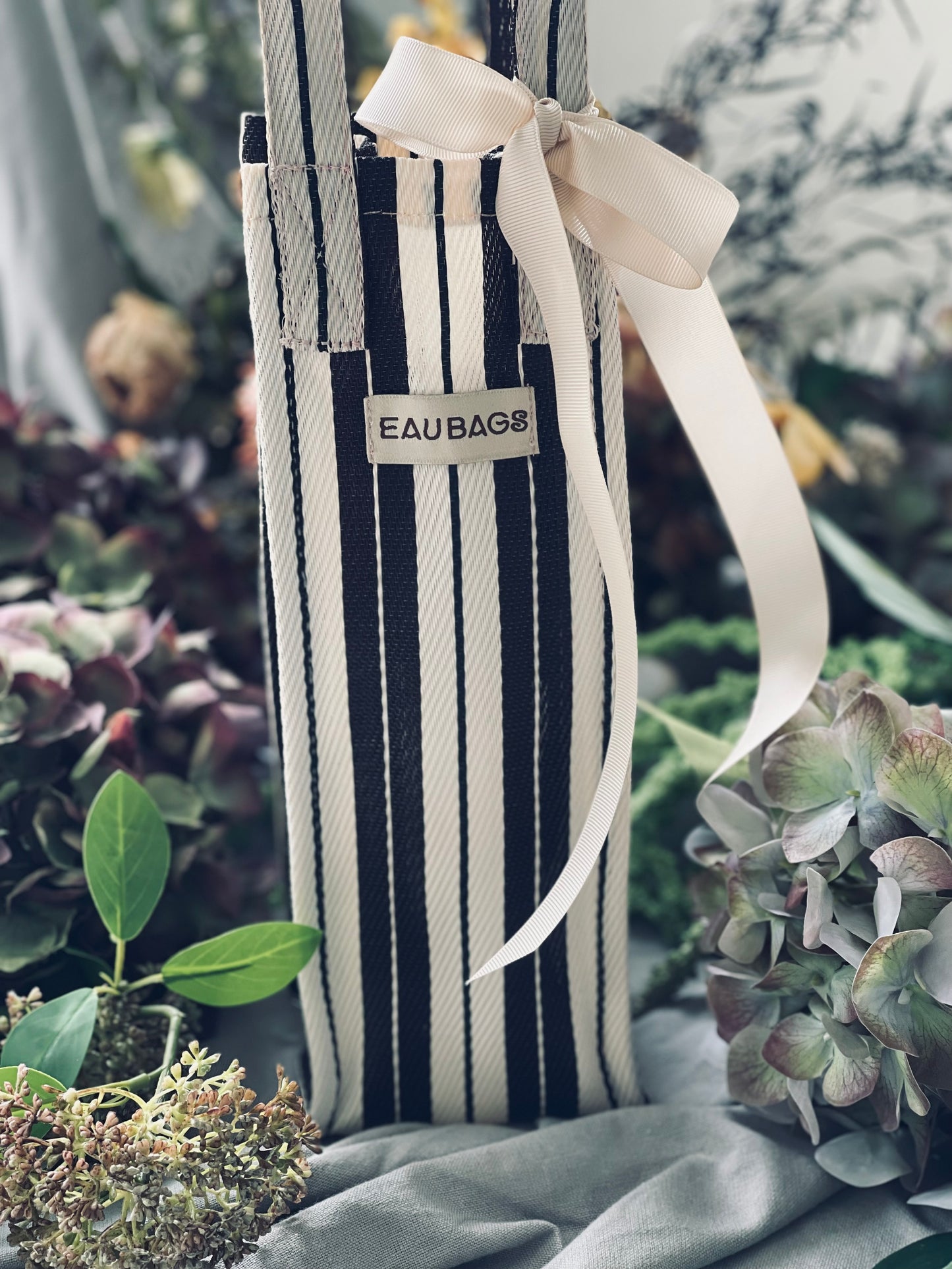 
                  
                    Wine Tote
                  
                