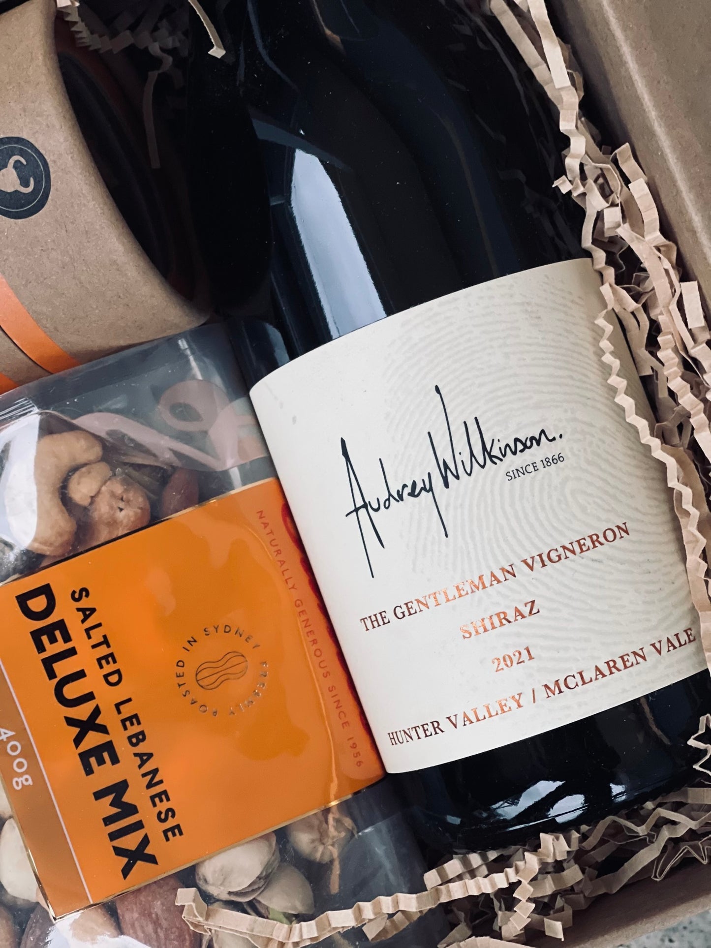 
                  
                    Wine Deluxe Hamper
                  
                