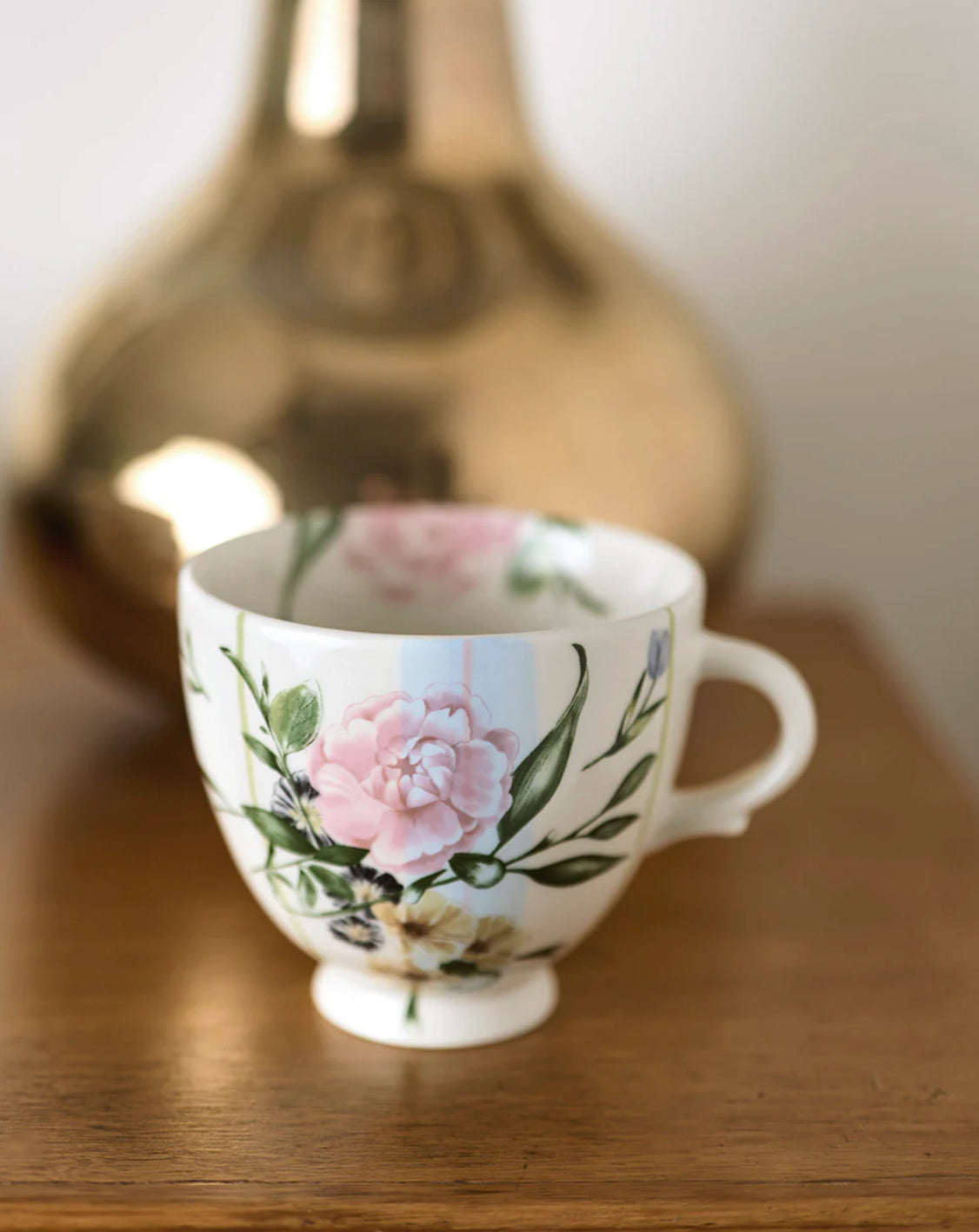 
                  
                    Nostalgic Tea Time
                  
                