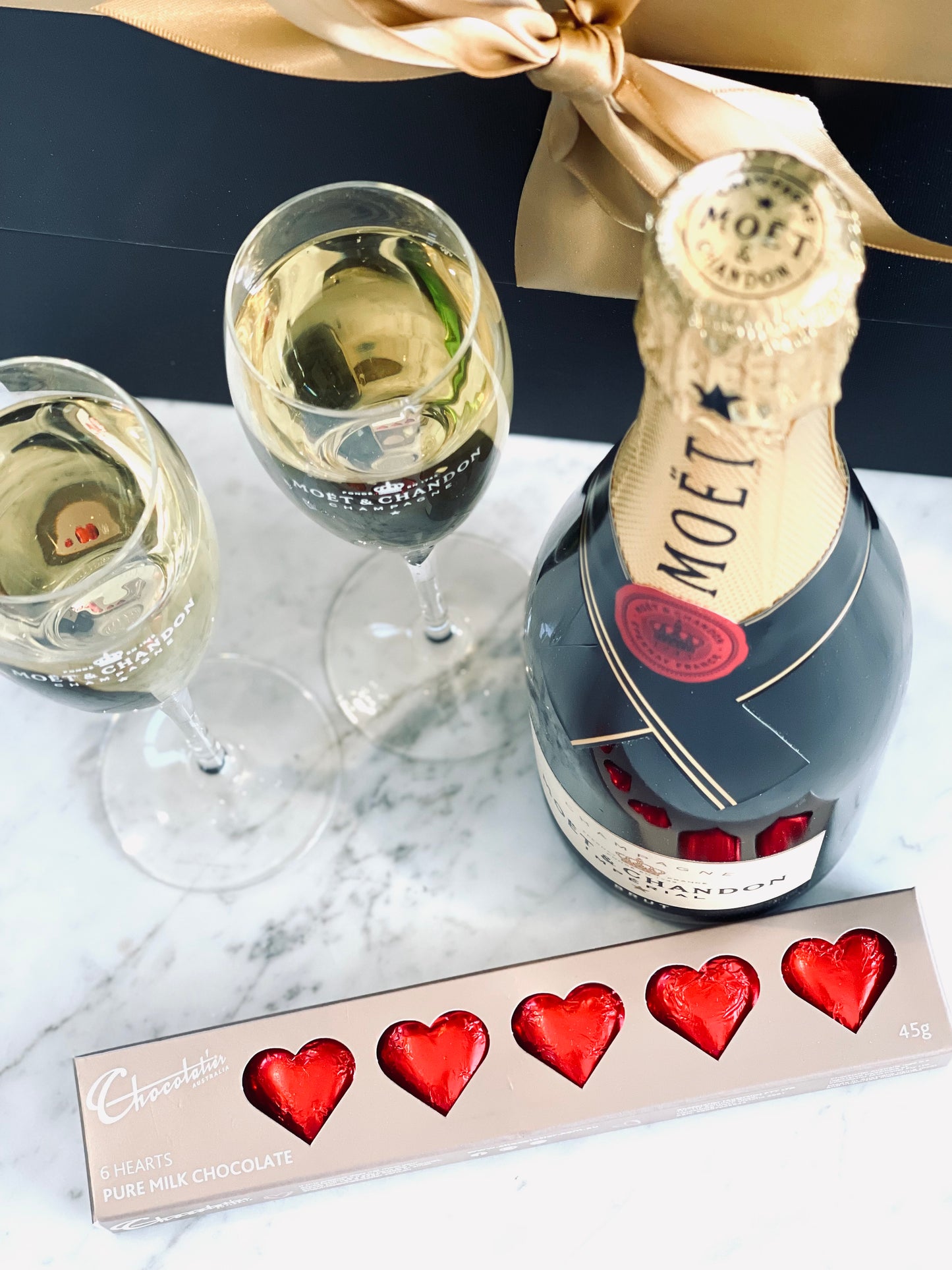 
                  
                    Moet & Me
                  
                